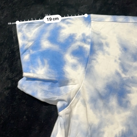 H&M Tie Dye T-Shirt - Picture 3 of 11